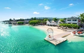 Book Sandals Royal Caribbean with 4 Seasons Travel in Des Plaines IL